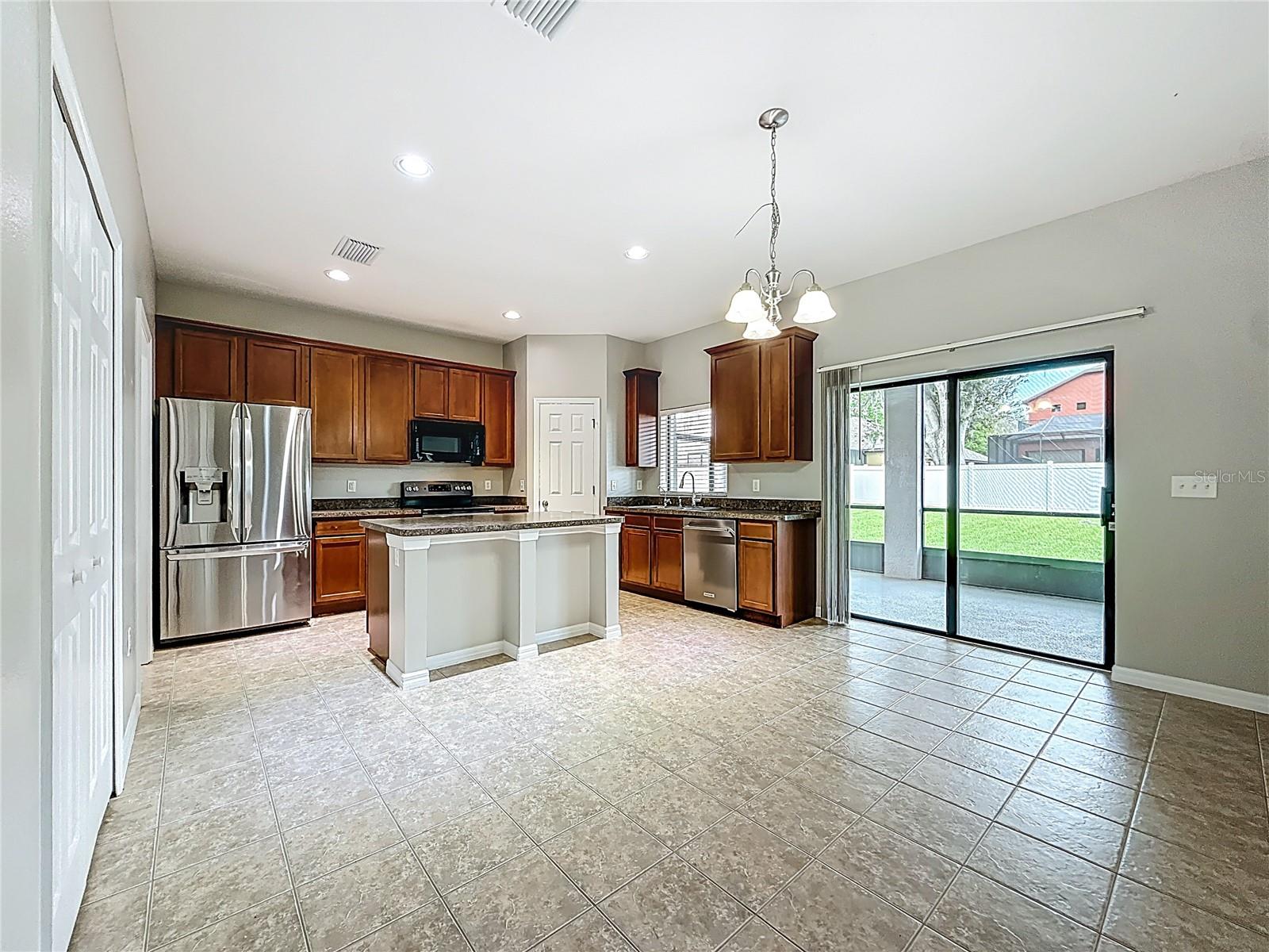 Image 12 of 50 For 313 Oak Landing Drive