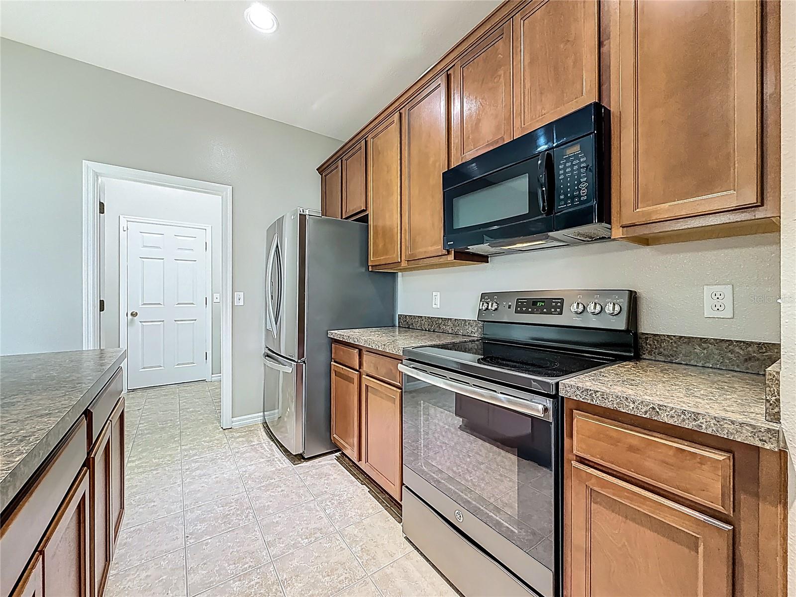 Image 16 of 50 For 313 Oak Landing Drive