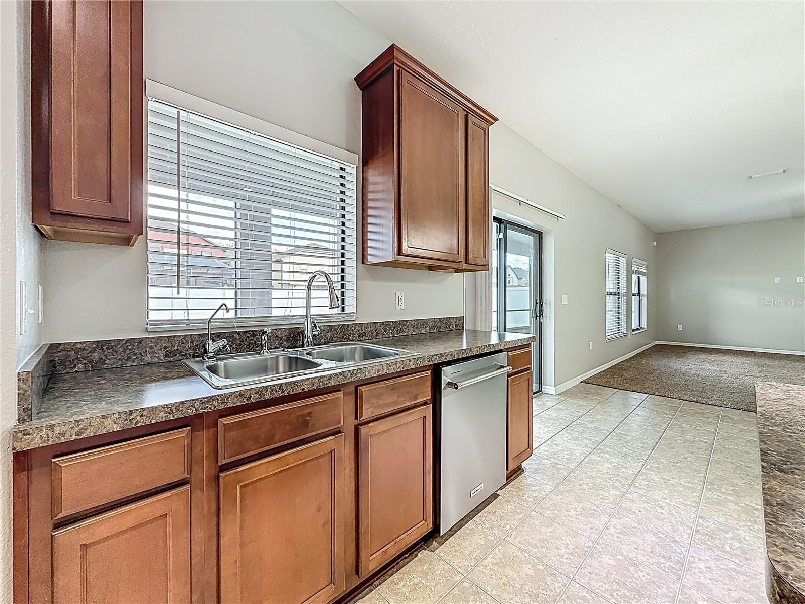 Image 17 of 50 For 313 Oak Landing Drive