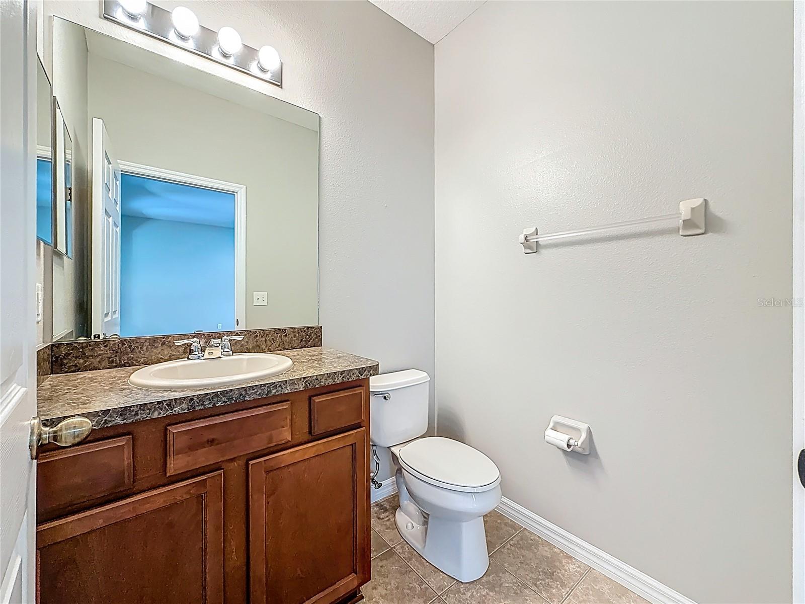 Image 19 of 50 For 313 Oak Landing Drive