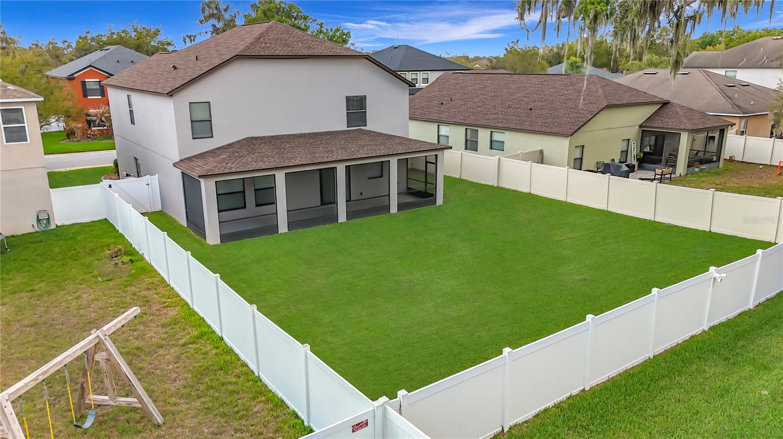 Image 2 of 50 For 313 Oak Landing Drive