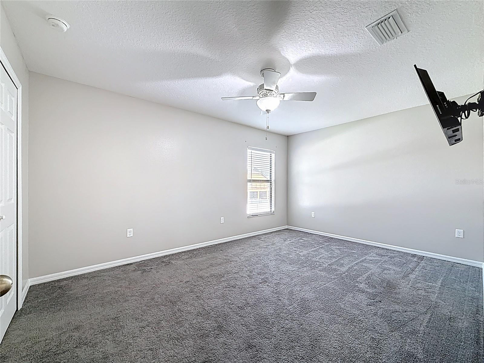 Image 30 of 50 For 313 Oak Landing Drive