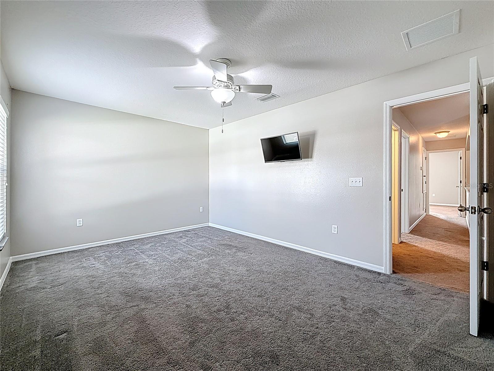 Image 31 of 50 For 313 Oak Landing Drive