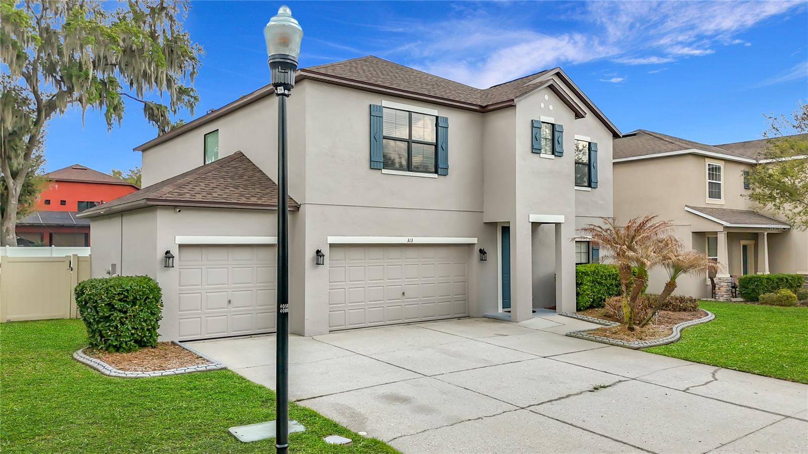 Image 4 of 50 For 313 Oak Landing Drive