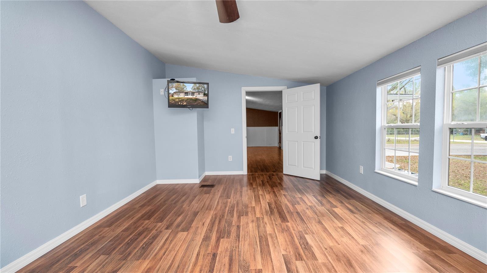 Image 22 of 62 For 5239 Spring Creek Drive