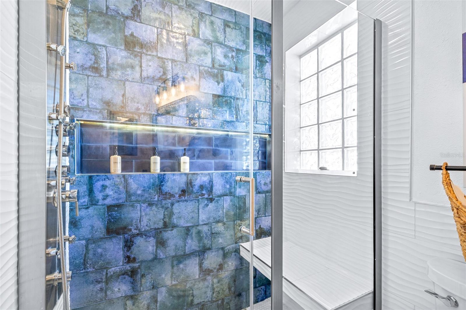 Image 21 of 56 For 210 Nassau Road