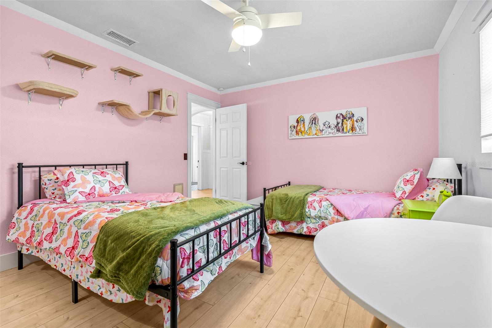 Image 24 of 56 For 210 Nassau Road