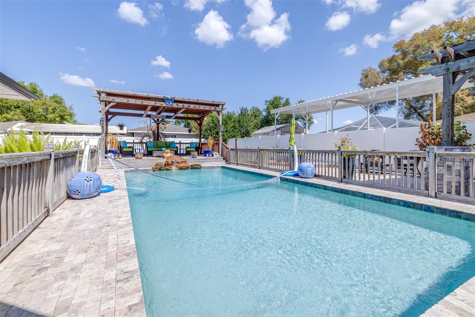 Image 32 of 56 For 210 Nassau Road