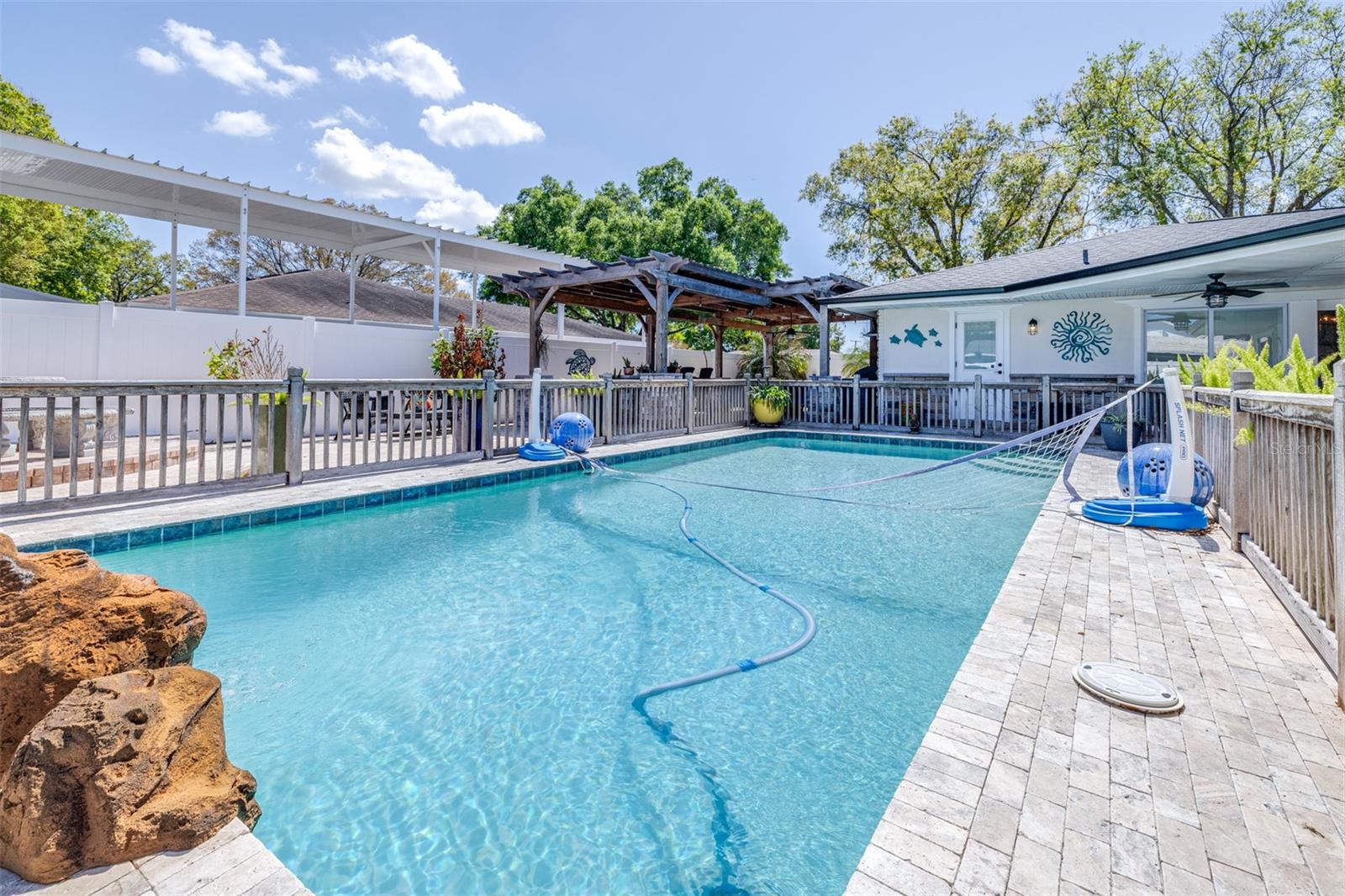 Image 33 of 56 For 210 Nassau Road