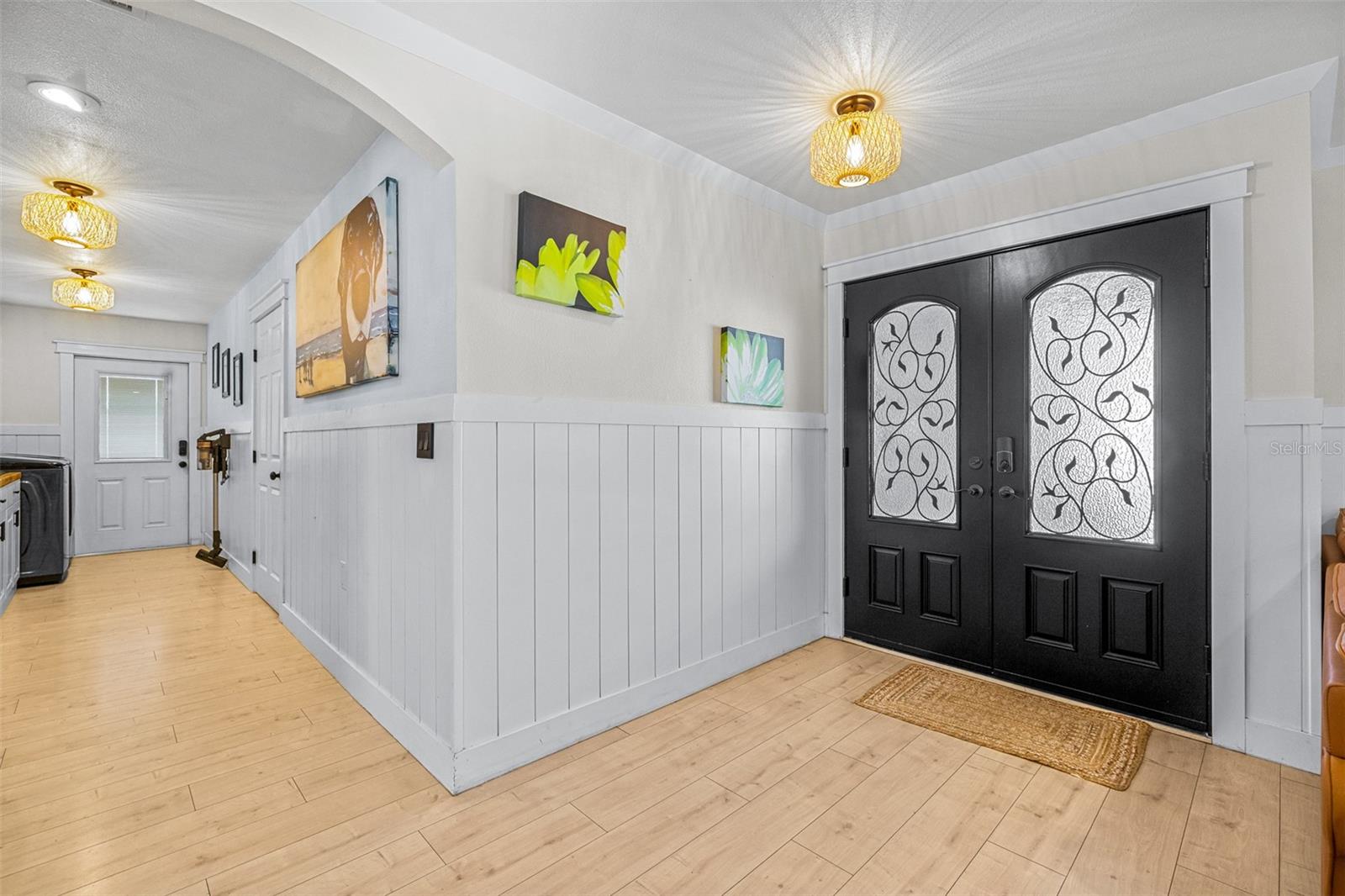 Image 4 of 56 For 210 Nassau Road