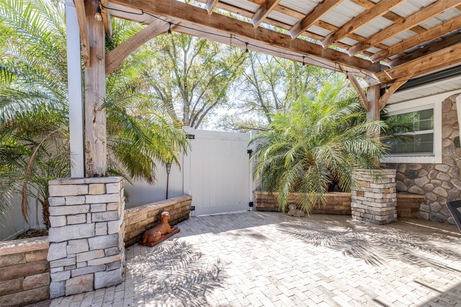 Image 42 of 56 For 210 Nassau Road