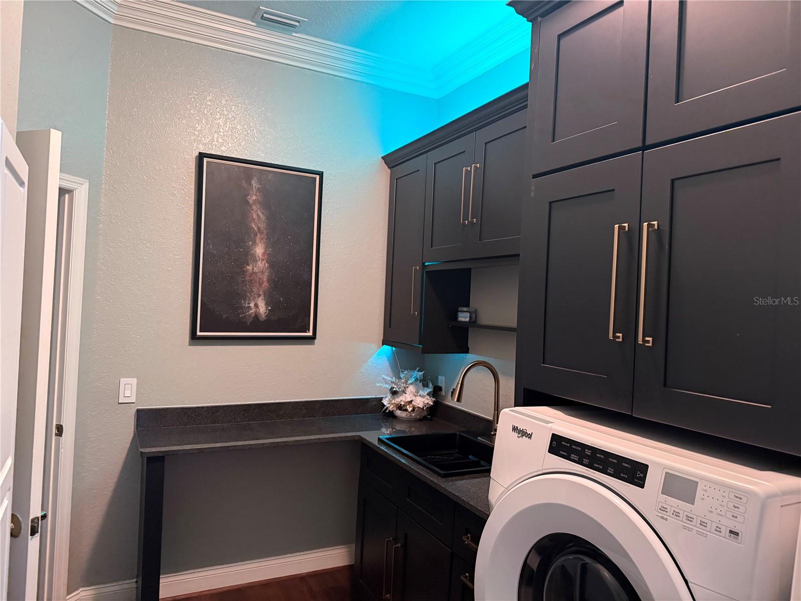 Image 26 of 59 For 1603 Sir Henrys Trail