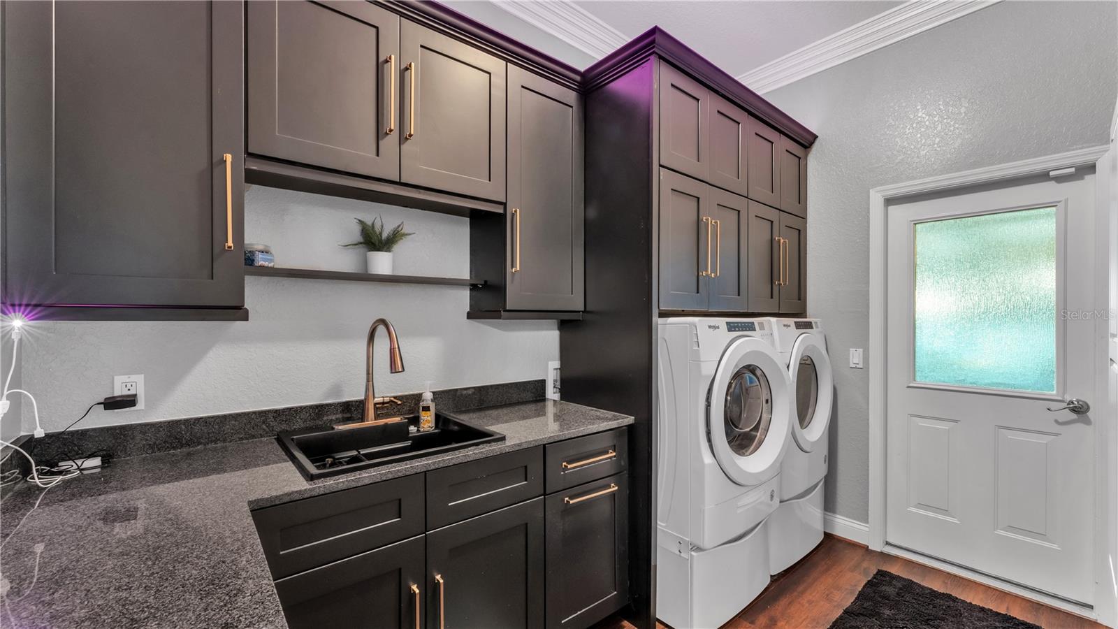 Image 27 of 59 For 1603 Sir Henrys Trail