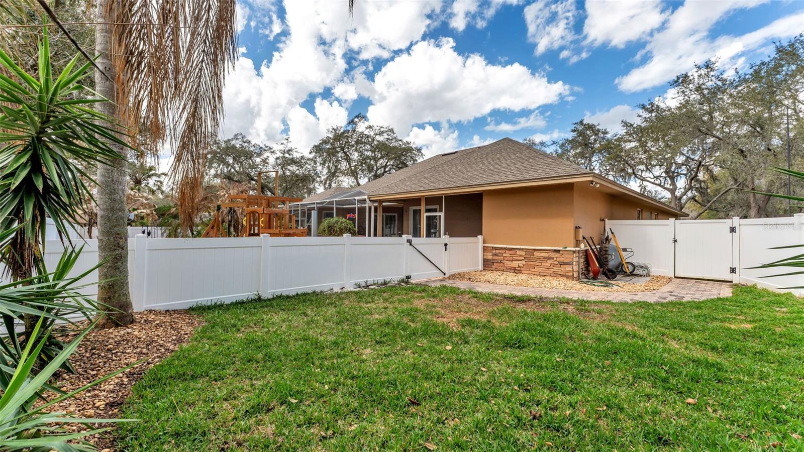 Image 35 of 59 For 1603 Sir Henrys Trail