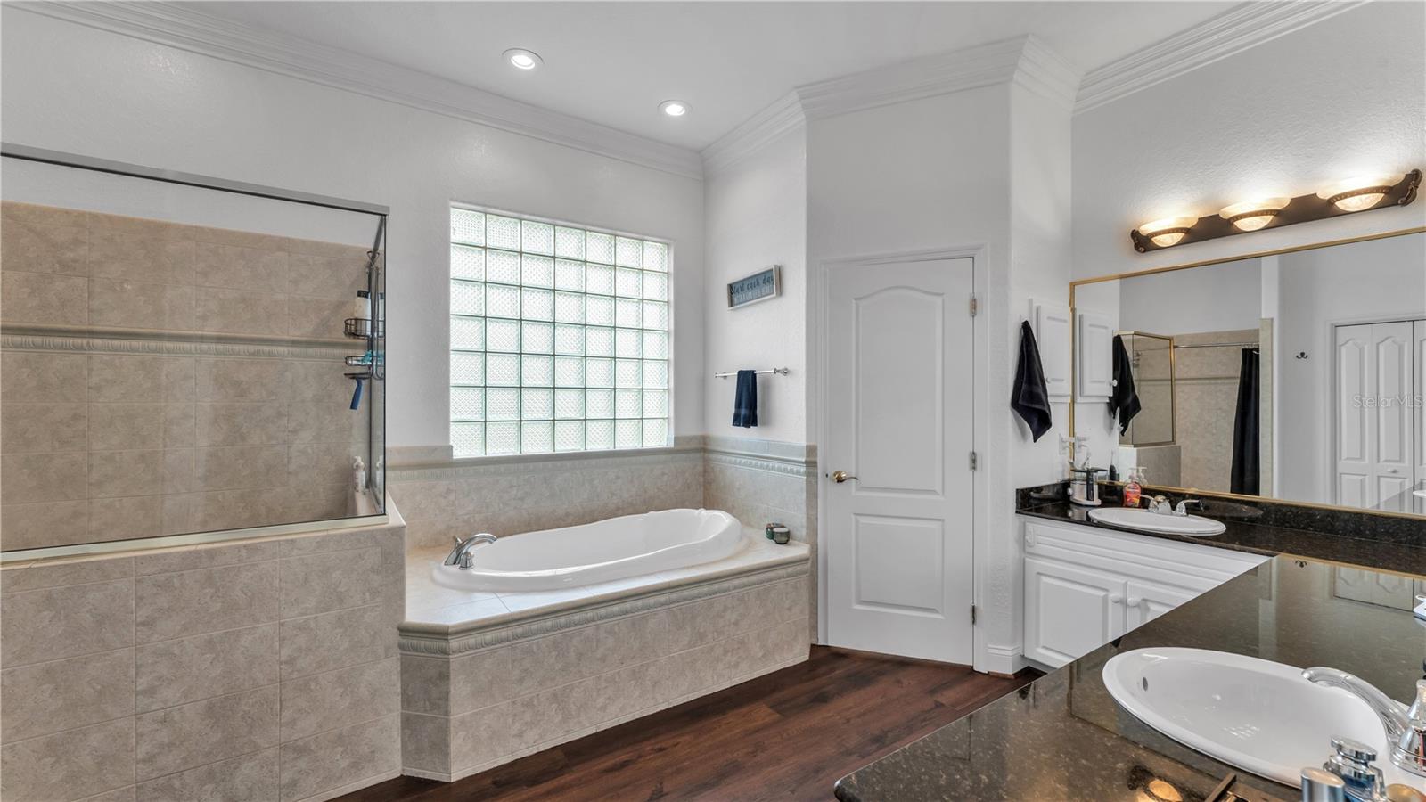 Image 8 of 59 For 1603 Sir Henrys Trail