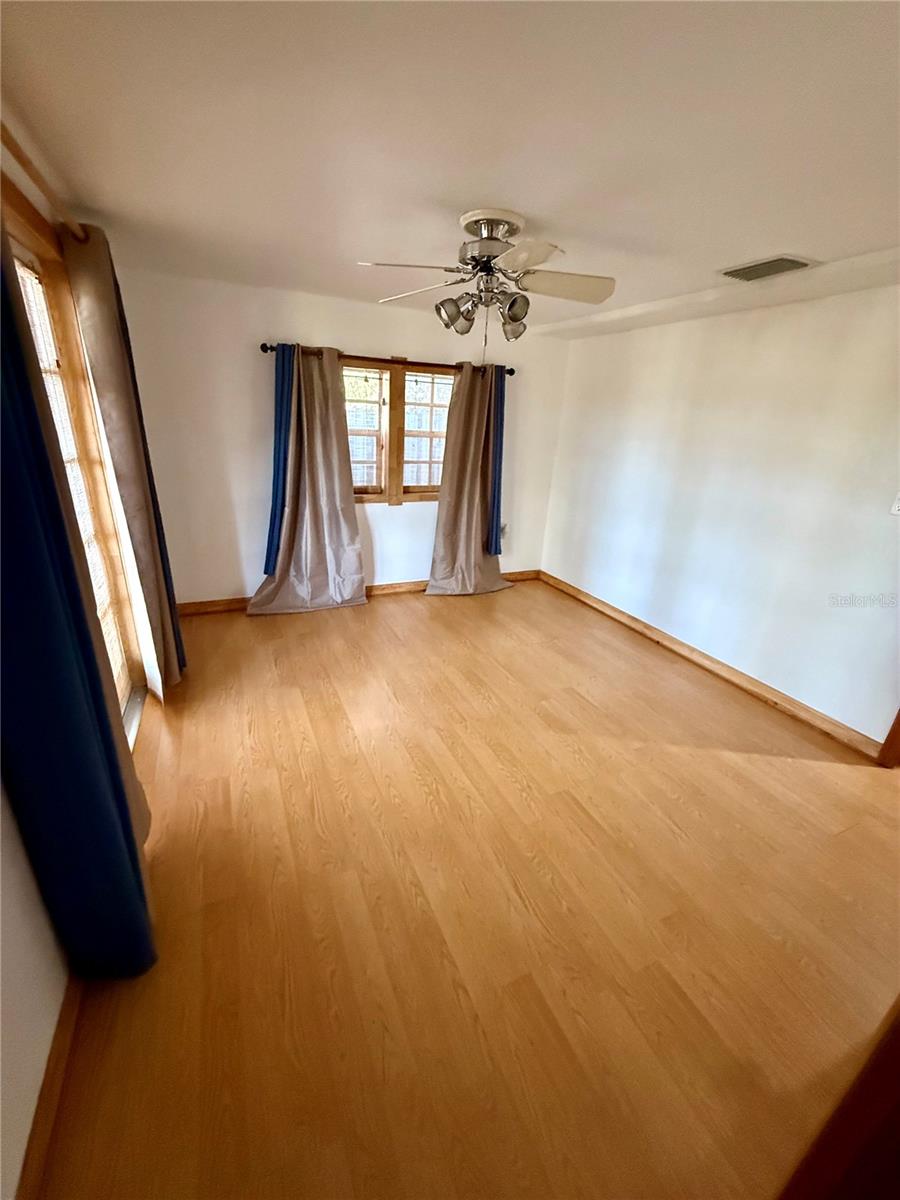 Image 16 of 20 For 106 Mason Street