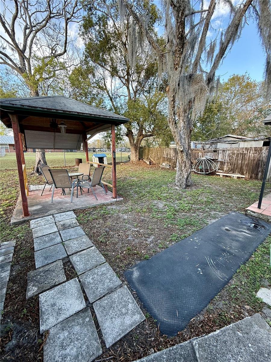 Image 19 of 20 For 106 Mason Street