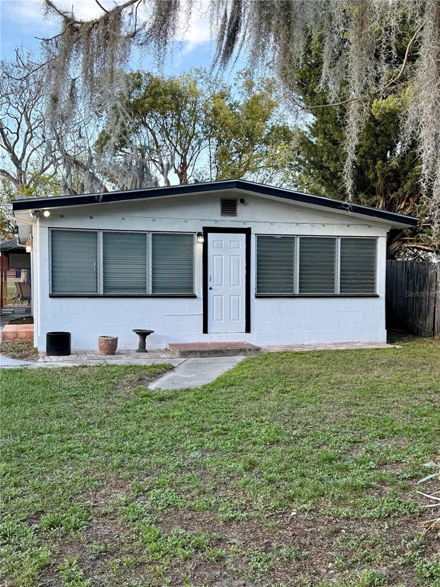 Image 5 of 20 For 106 Mason Street