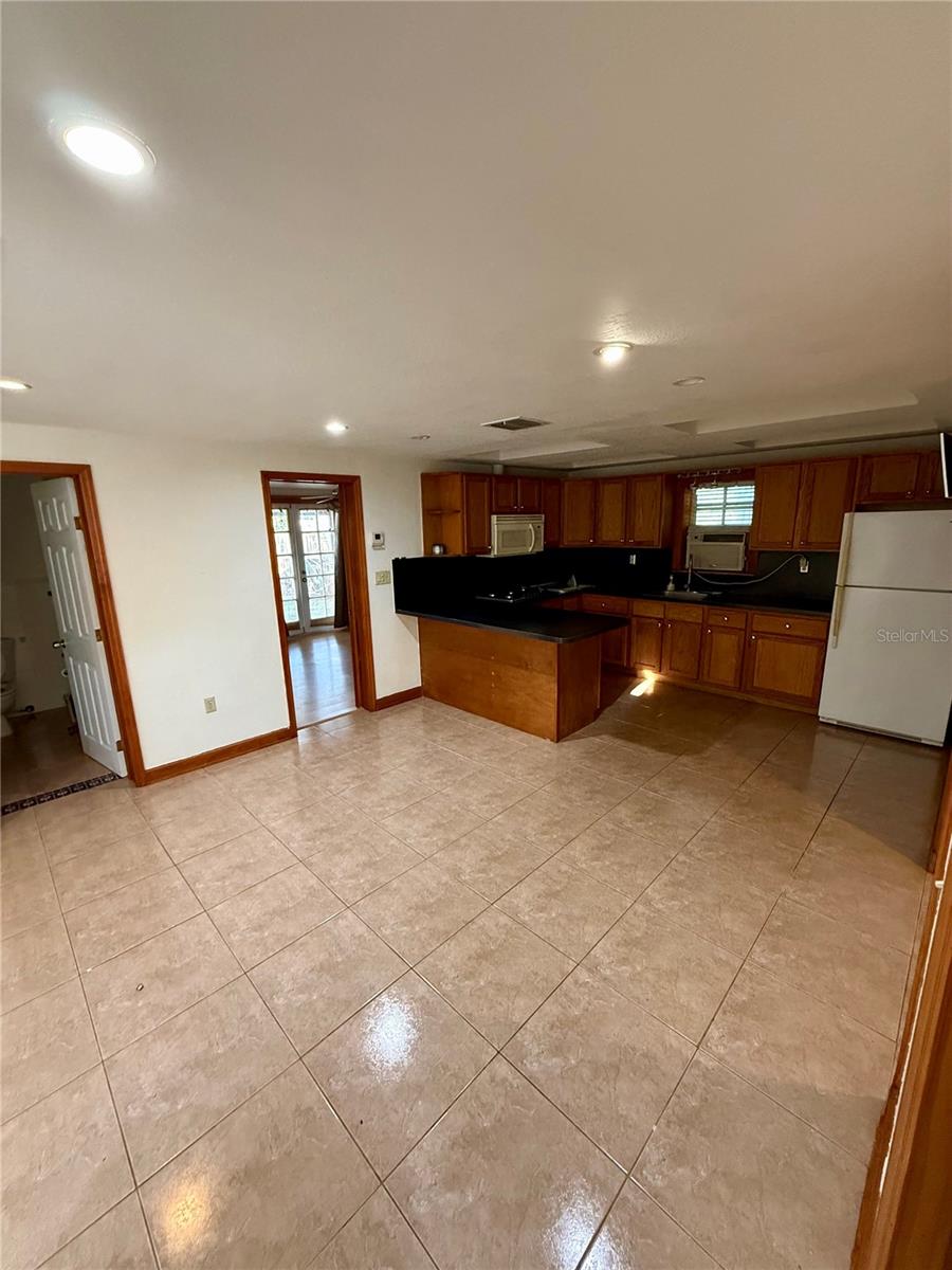 Image 8 of 20 For 106 Mason Street