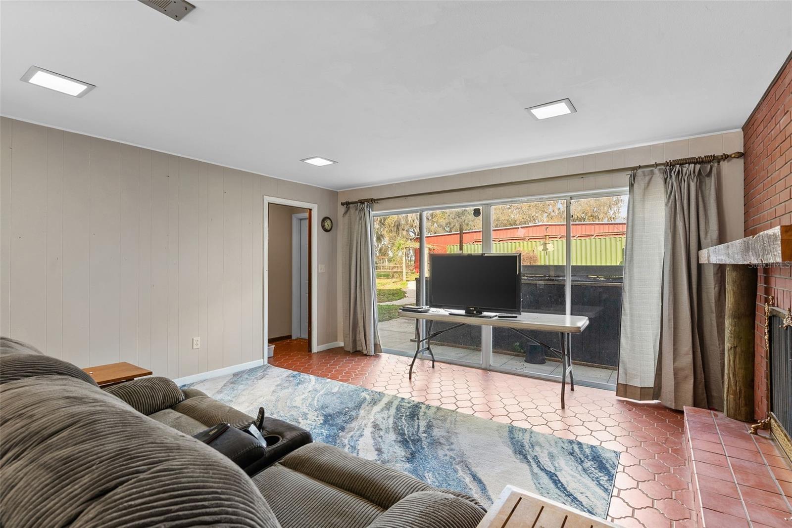 Image 35 of 58 For 15300 Lake Iola Road