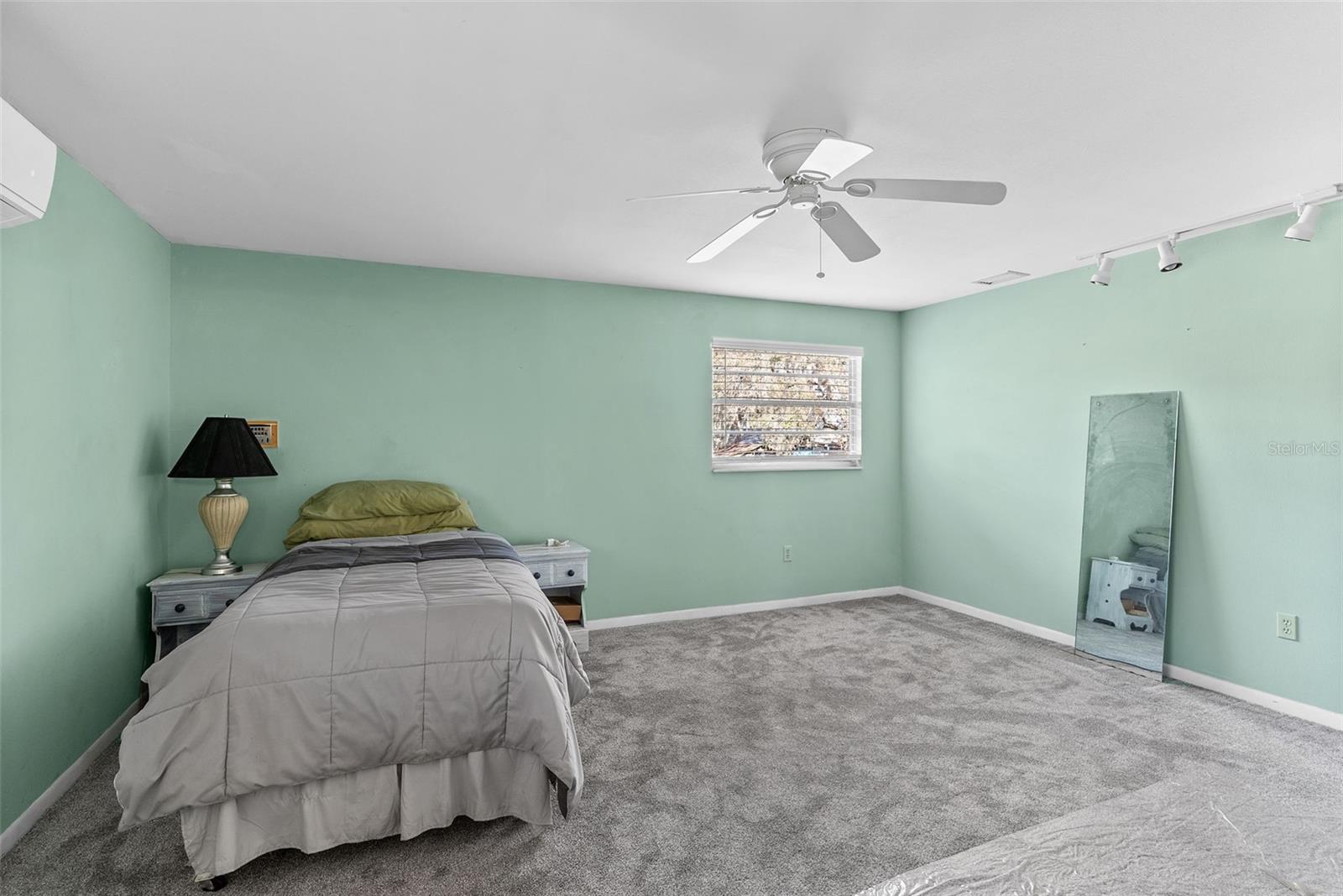 Image 42 of 58 For 15300 Lake Iola Road