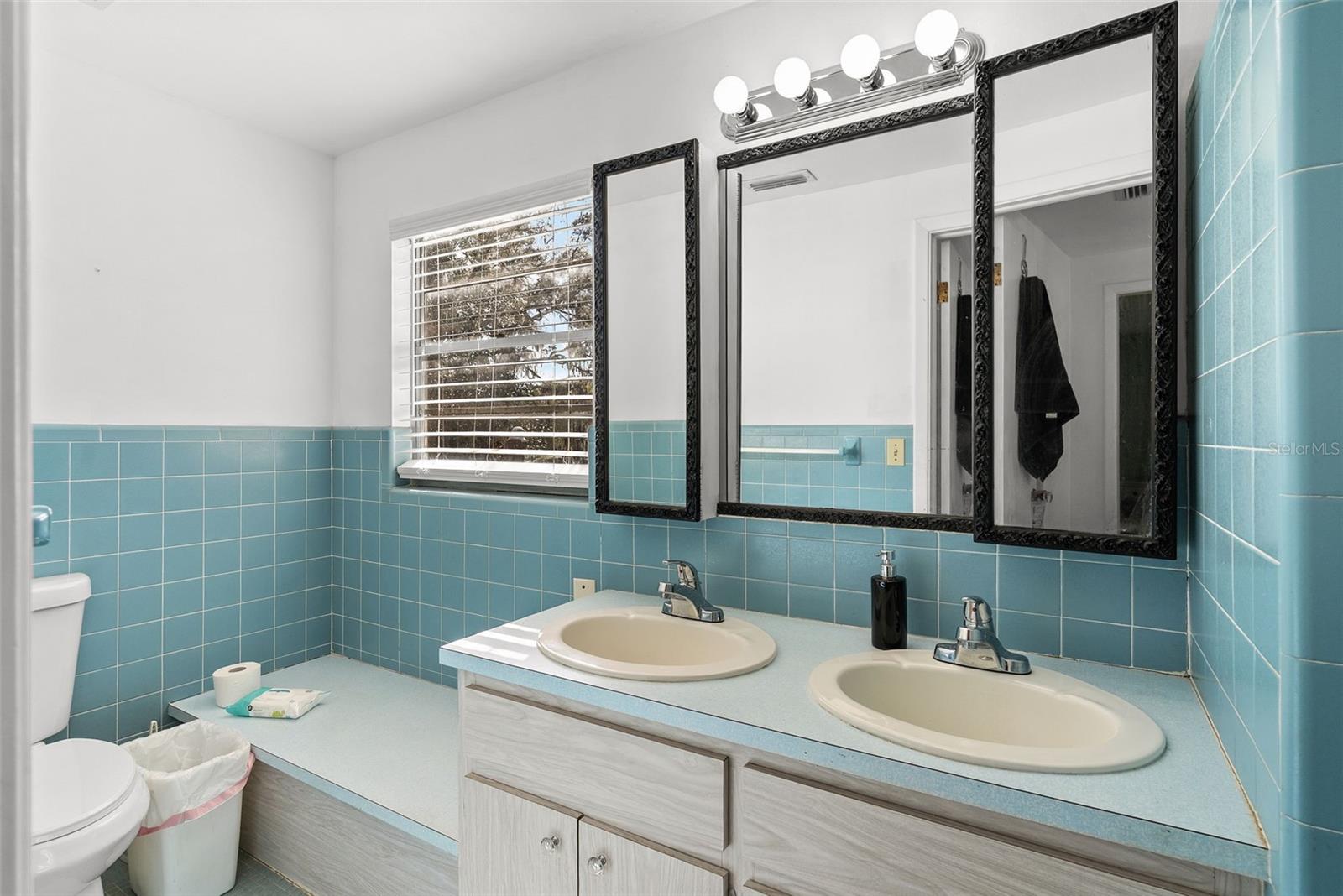 Image 46 of 58 For 15300 Lake Iola Road