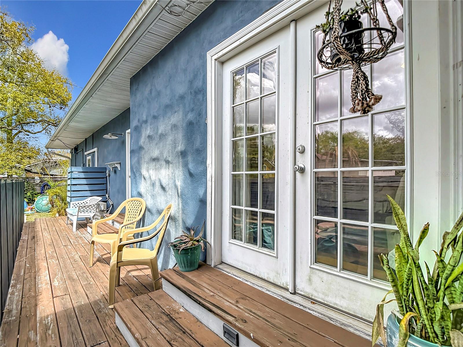 Image 10 of 92 For 105 Comanche Avenue