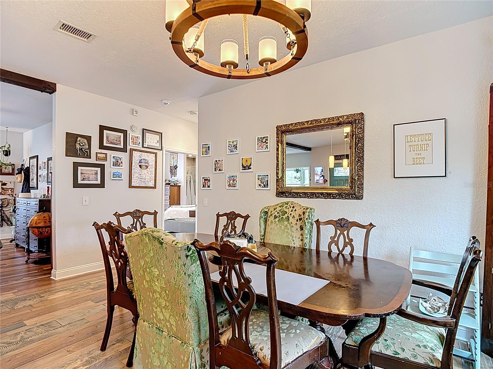 Image 30 of 92 For 105 Comanche Avenue