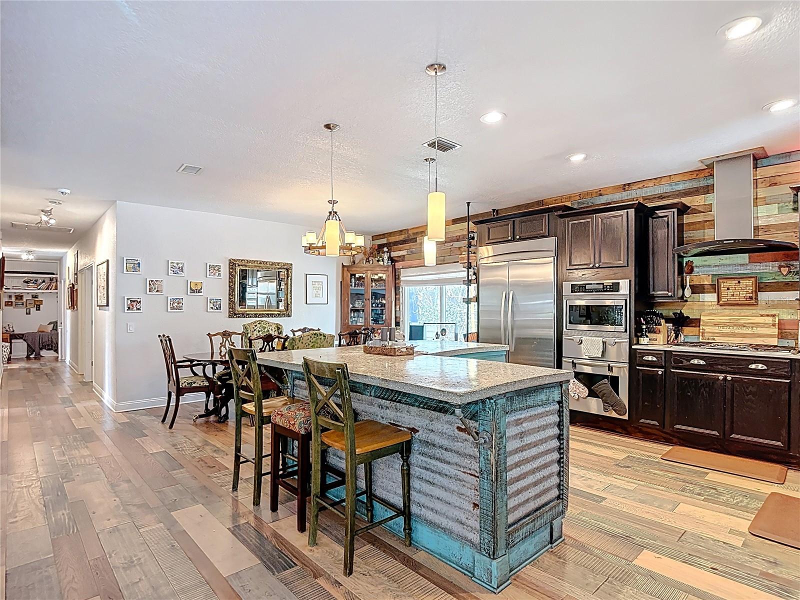 Image 41 of 92 For 105 Comanche Avenue