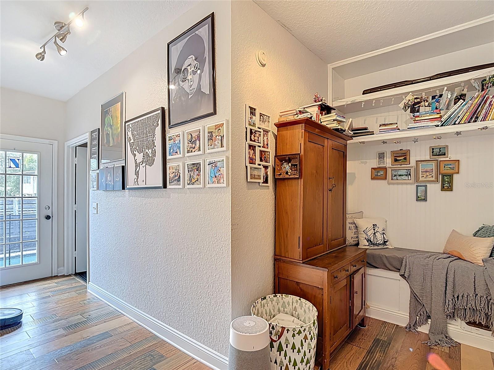 Image 42 of 92 For 105 Comanche Avenue