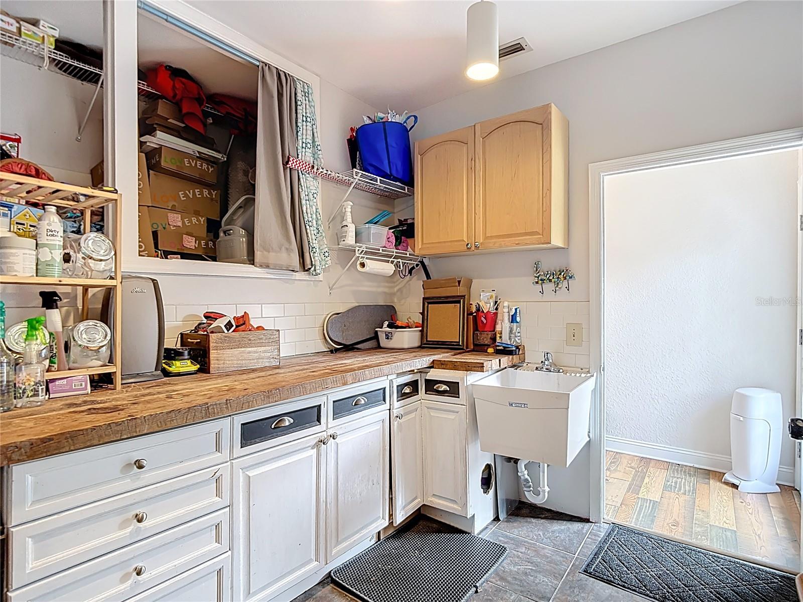 Image 65 of 92 For 105 Comanche Avenue