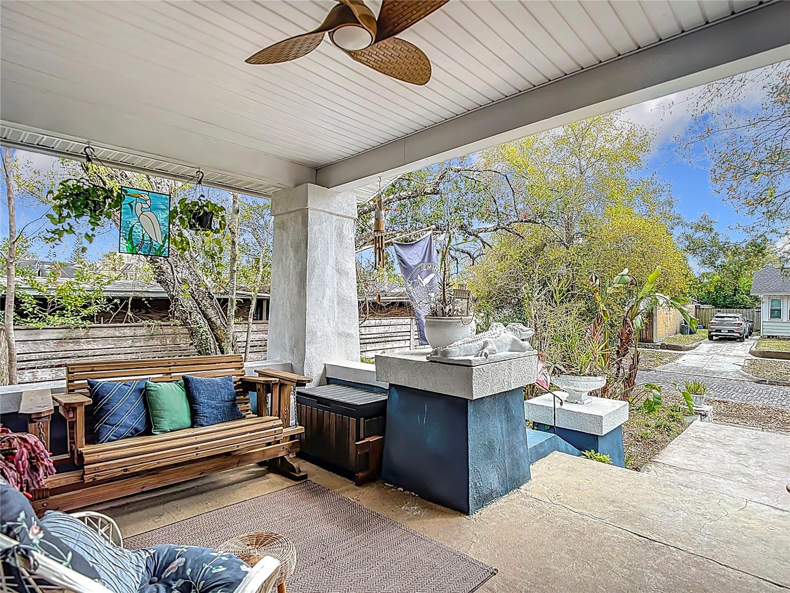 Image 7 of 92 For 105 Comanche Avenue