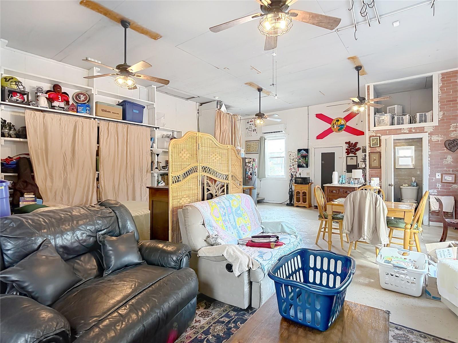 Image 70 of 92 For 105 Comanche Avenue