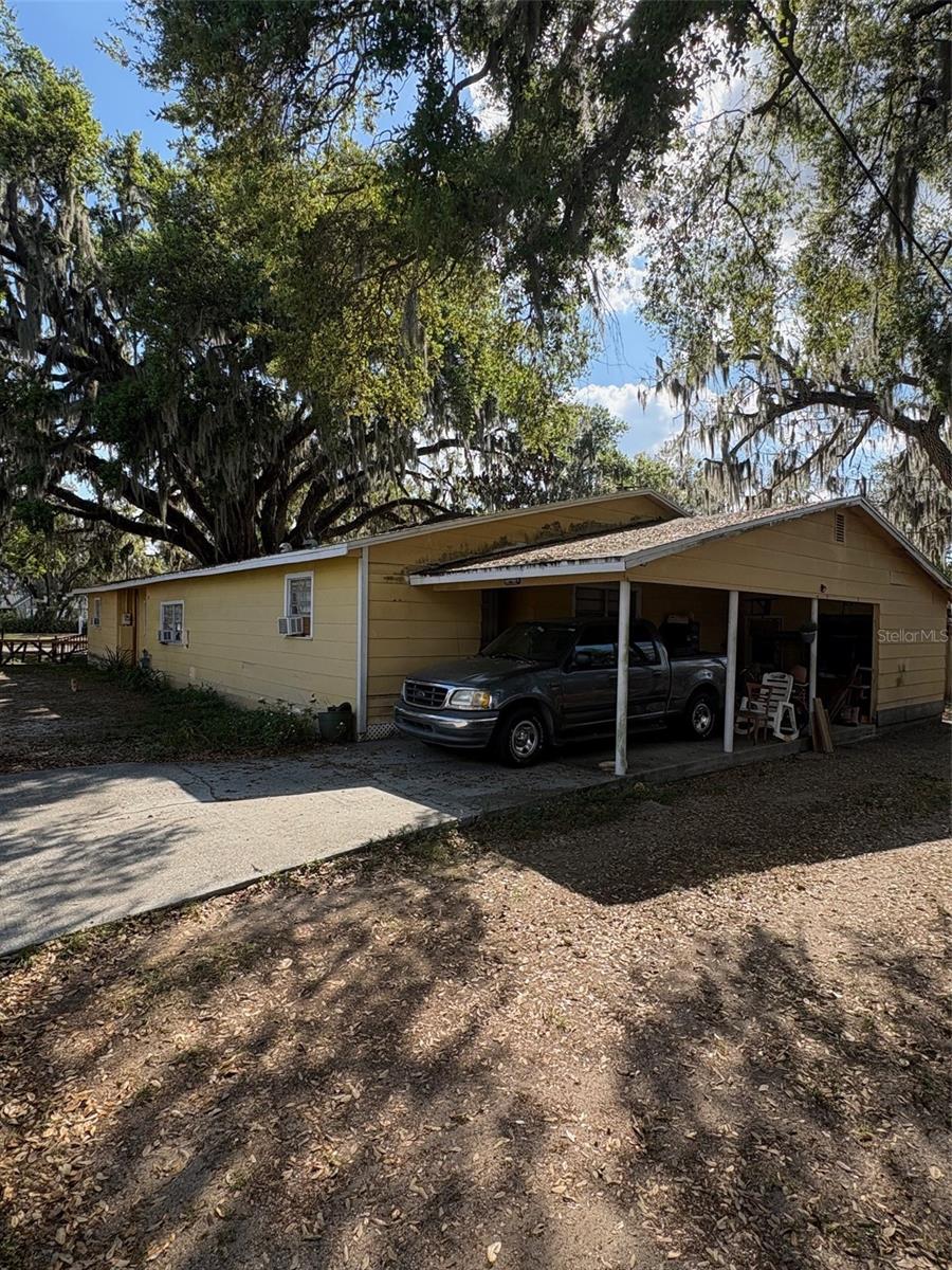 Image 3 of 5 For 422 Broadway Street