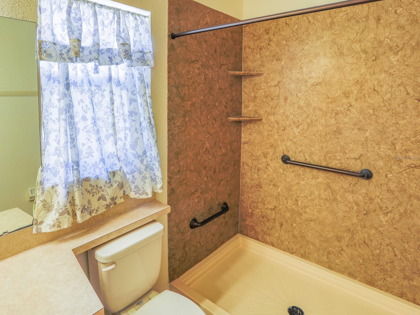 Image 15 of 25 For 8150 Oakhurst Boulevard