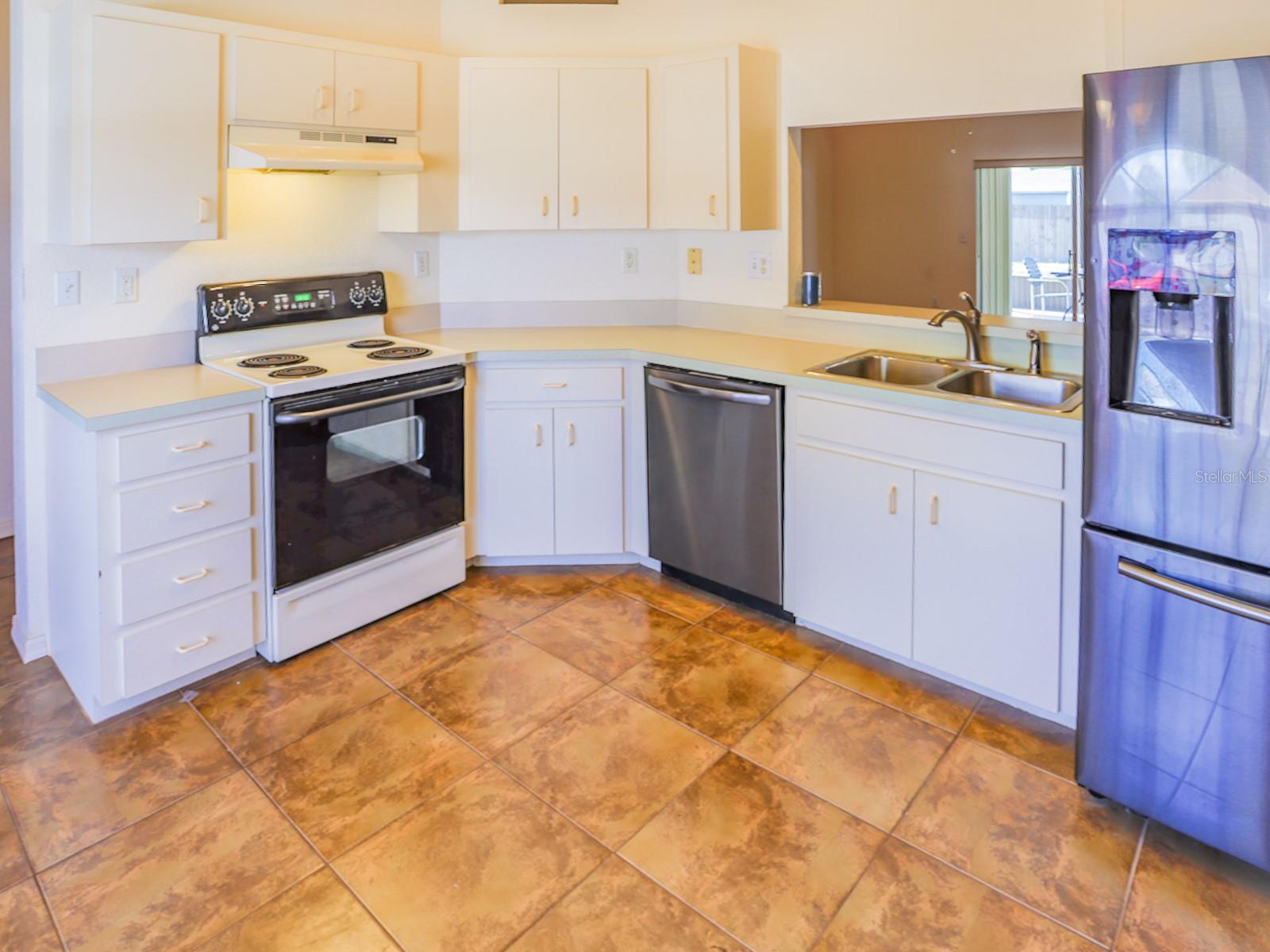 Image 5 of 25 For 8150 Oakhurst Boulevard