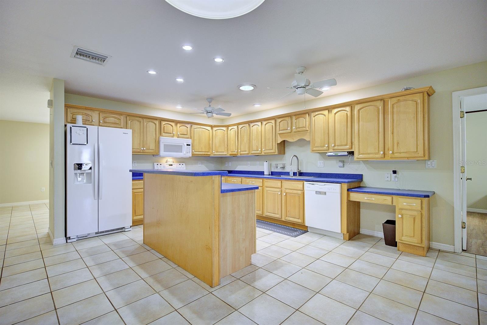 Image 11 of 29 For 1521 Lancia Avenue