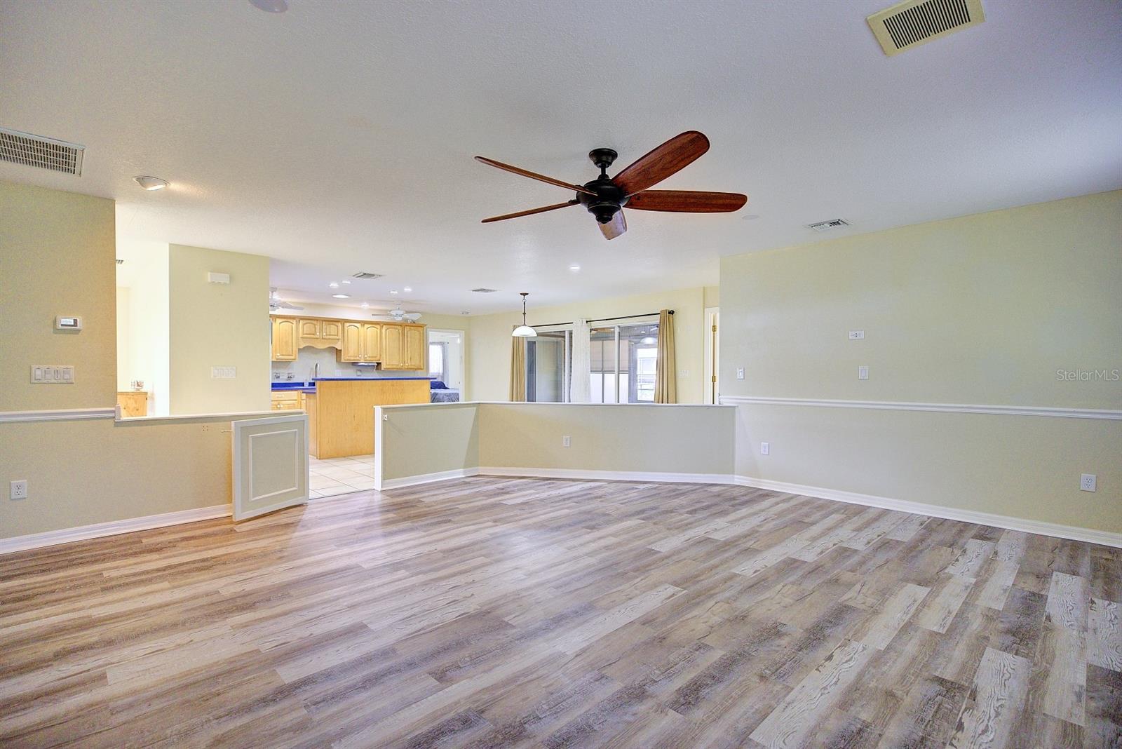 Image 15 of 29 For 1521 Lancia Avenue