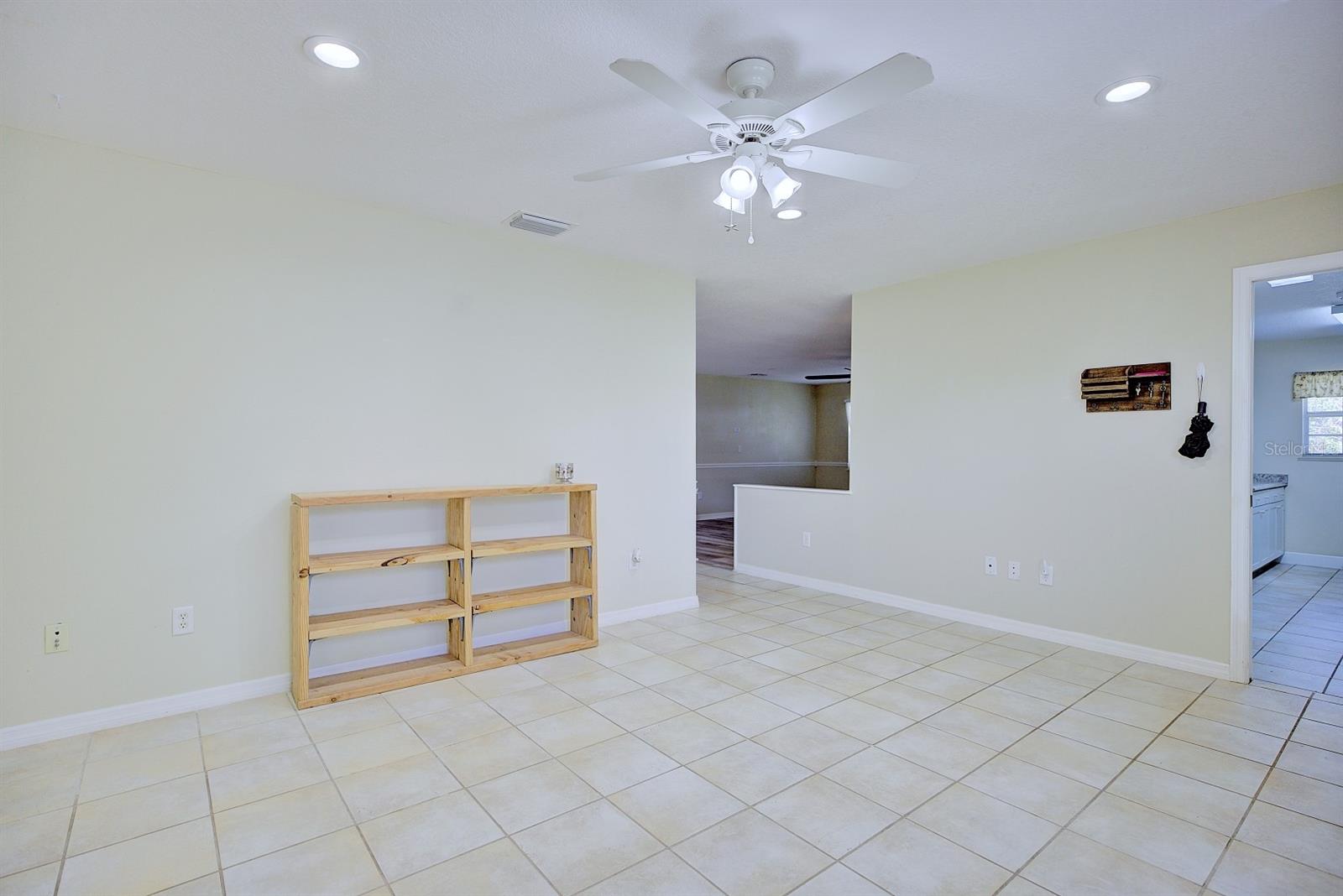 Image 4 of 29 For 1521 Lancia Avenue