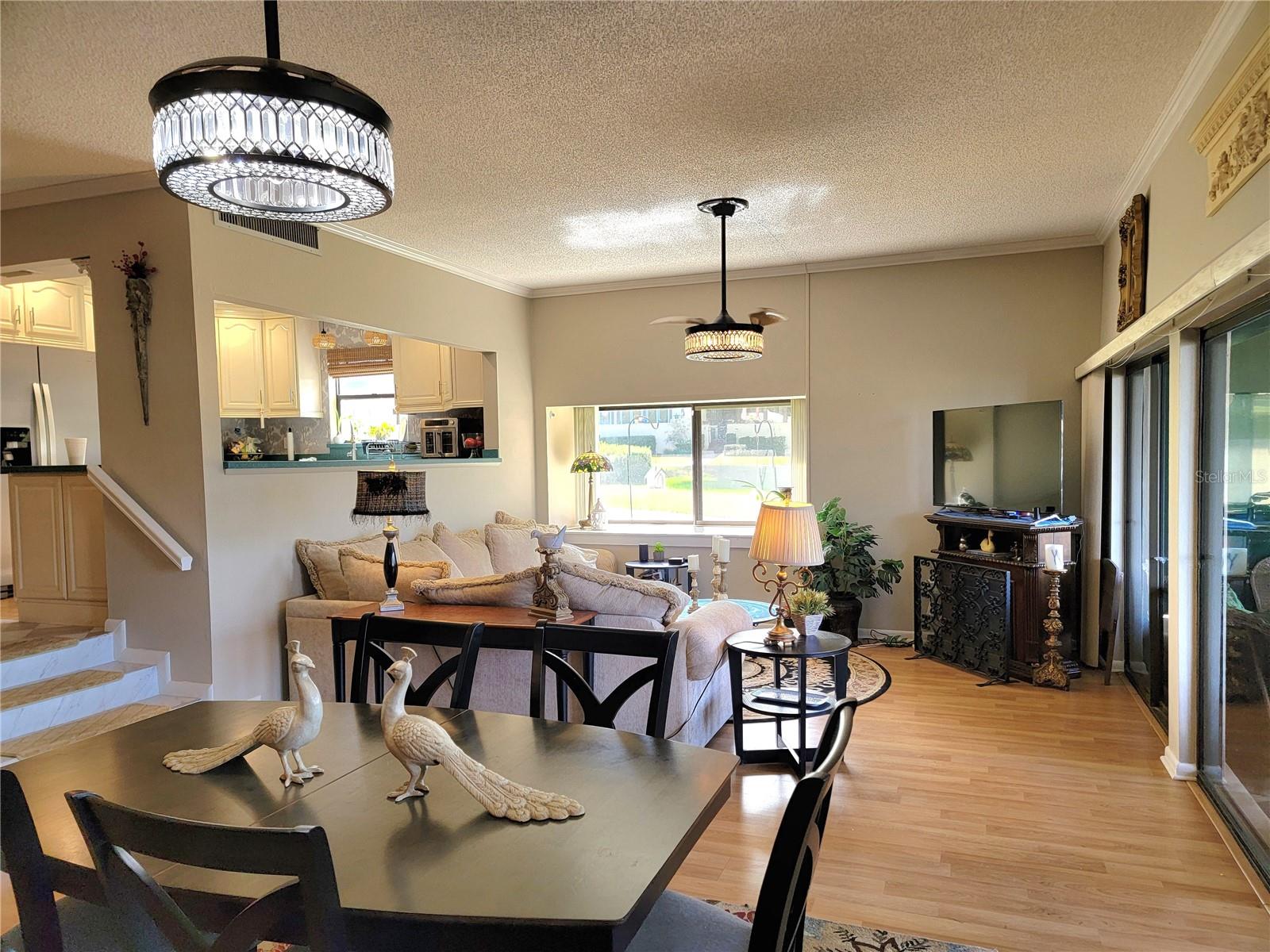 Image 13 of 59 For 1 Casa Loma Way