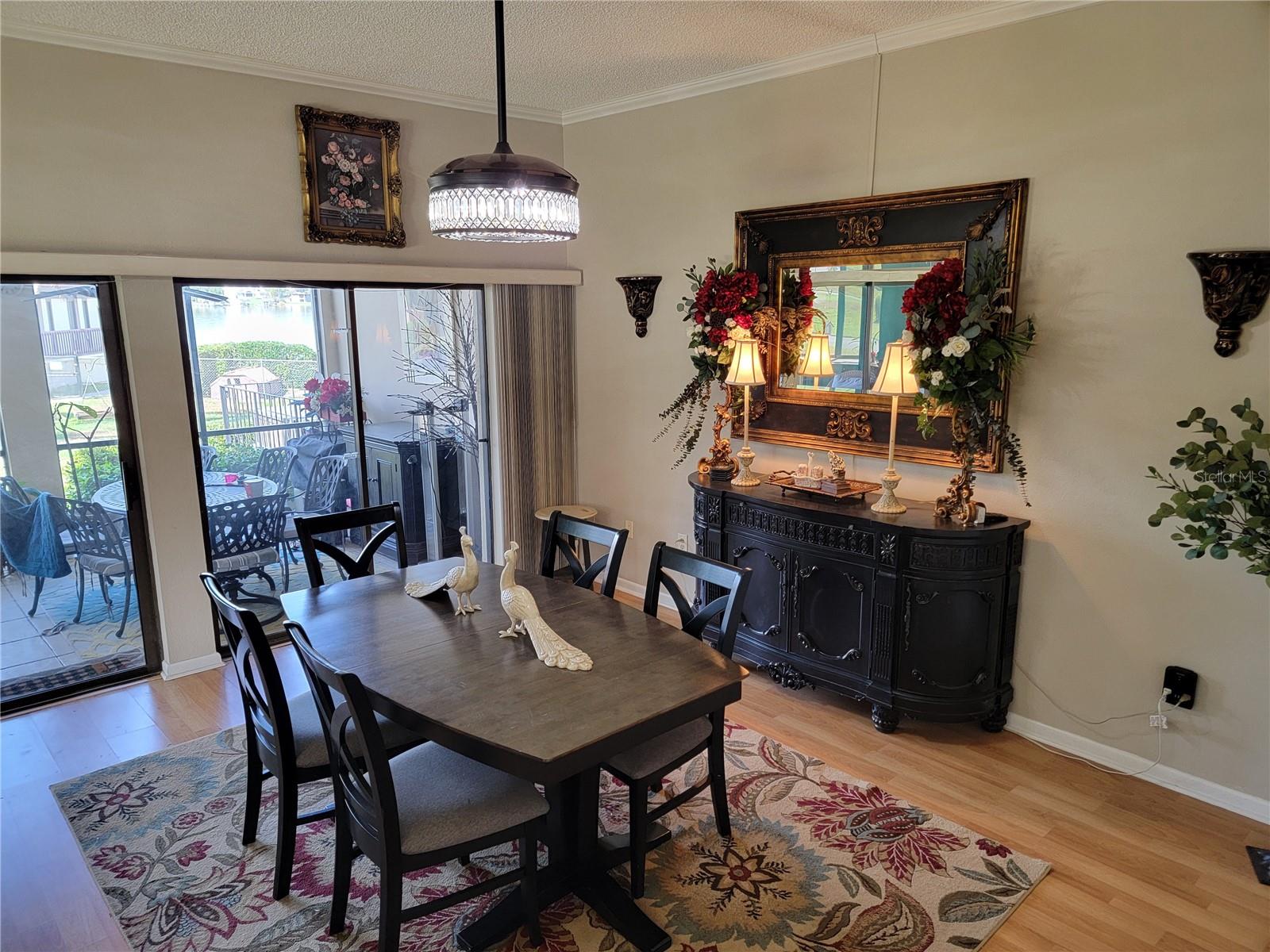 Image 17 of 59 For 1 Casa Loma Way