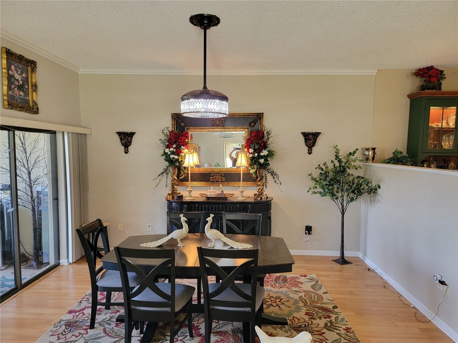 Image 18 of 59 For 1 Casa Loma Way