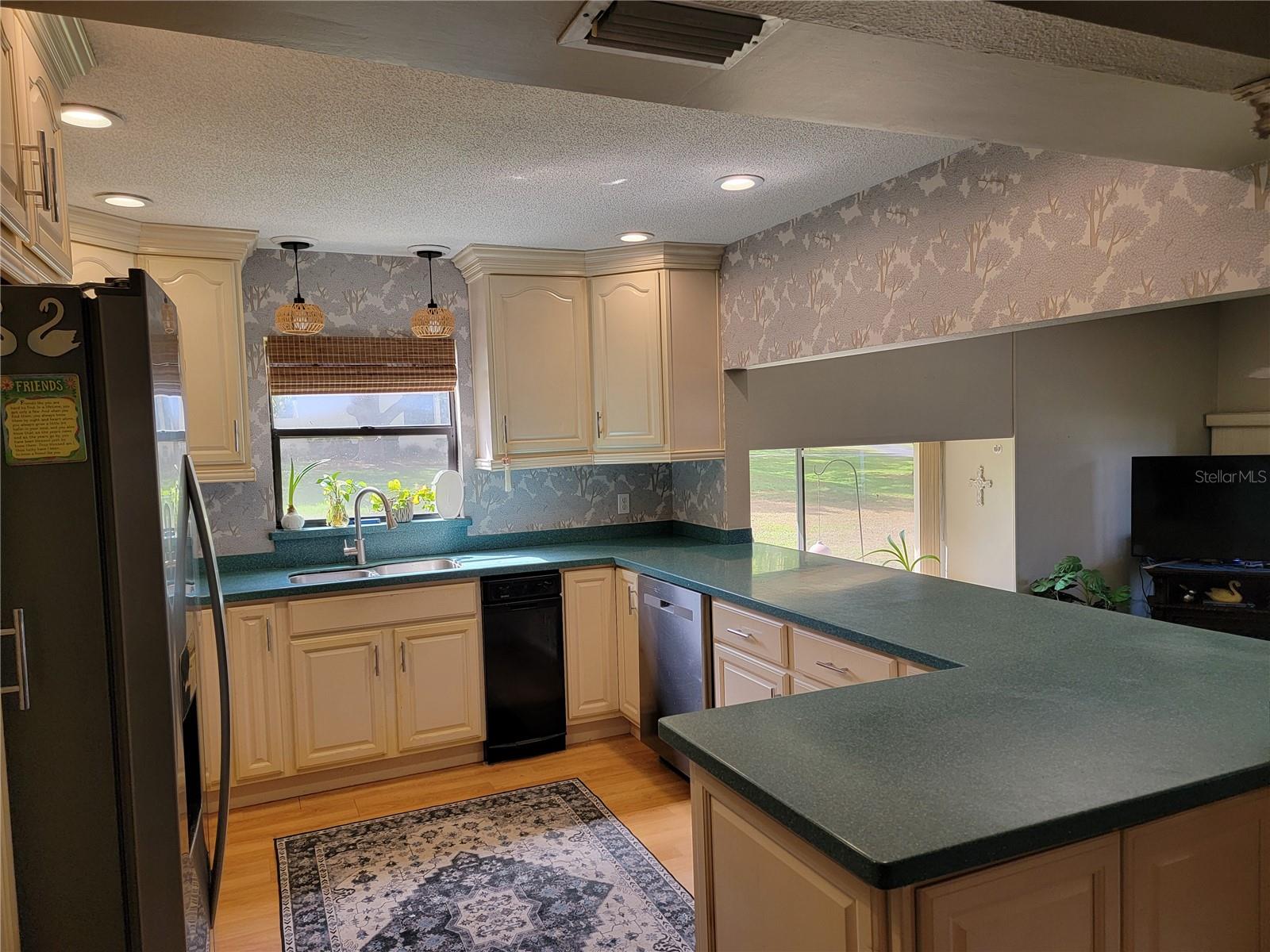 Image 24 of 59 For 1 Casa Loma Way