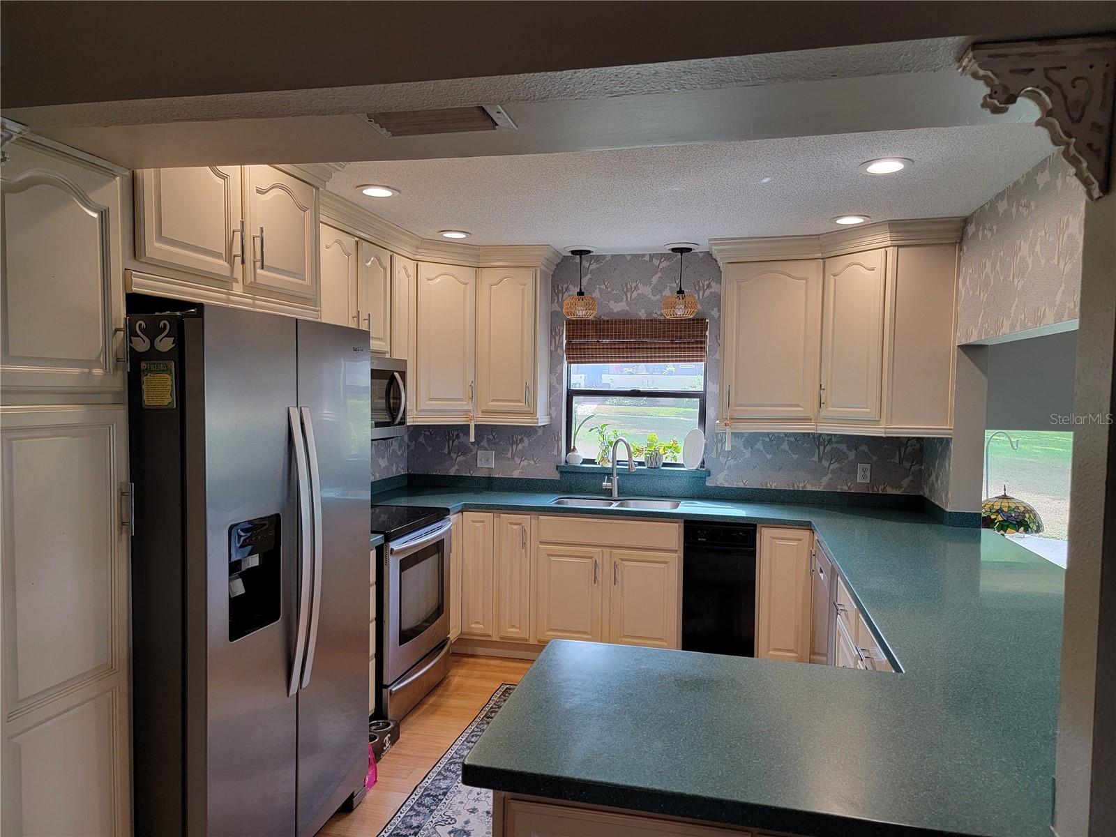 Image 25 of 59 For 1 Casa Loma Way