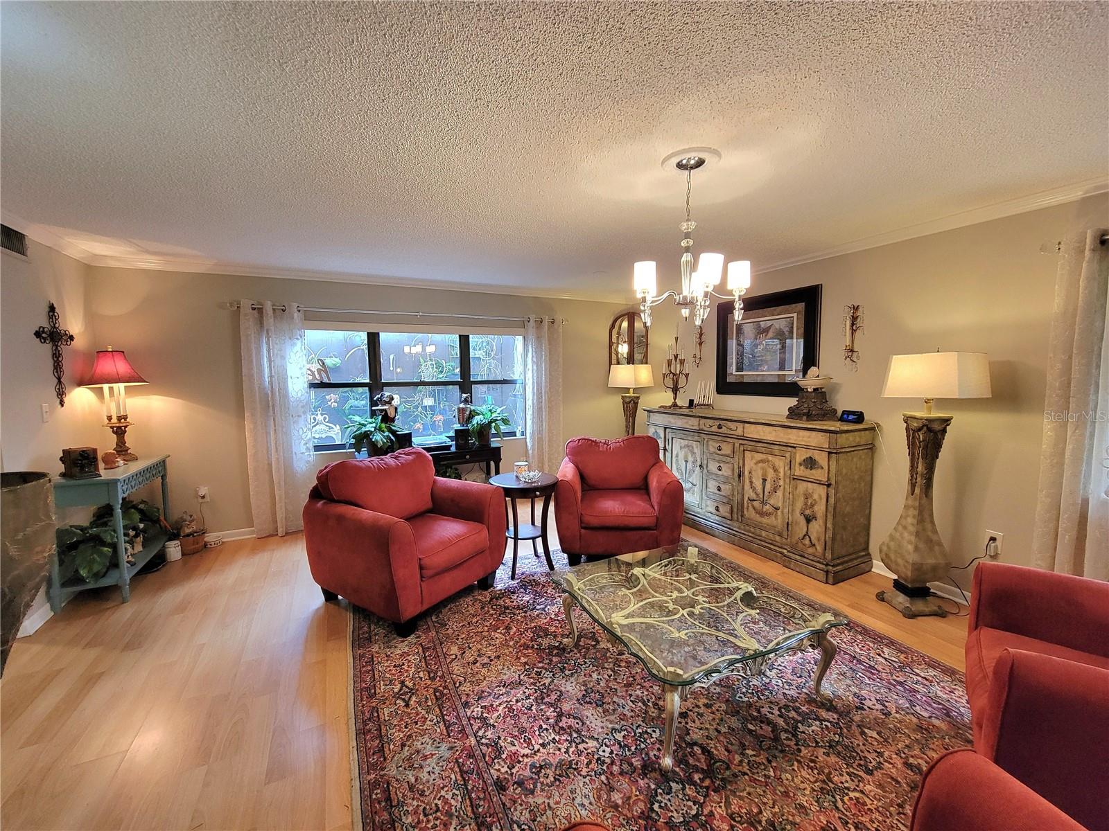 Image 4 of 59 For 1 Casa Loma Way