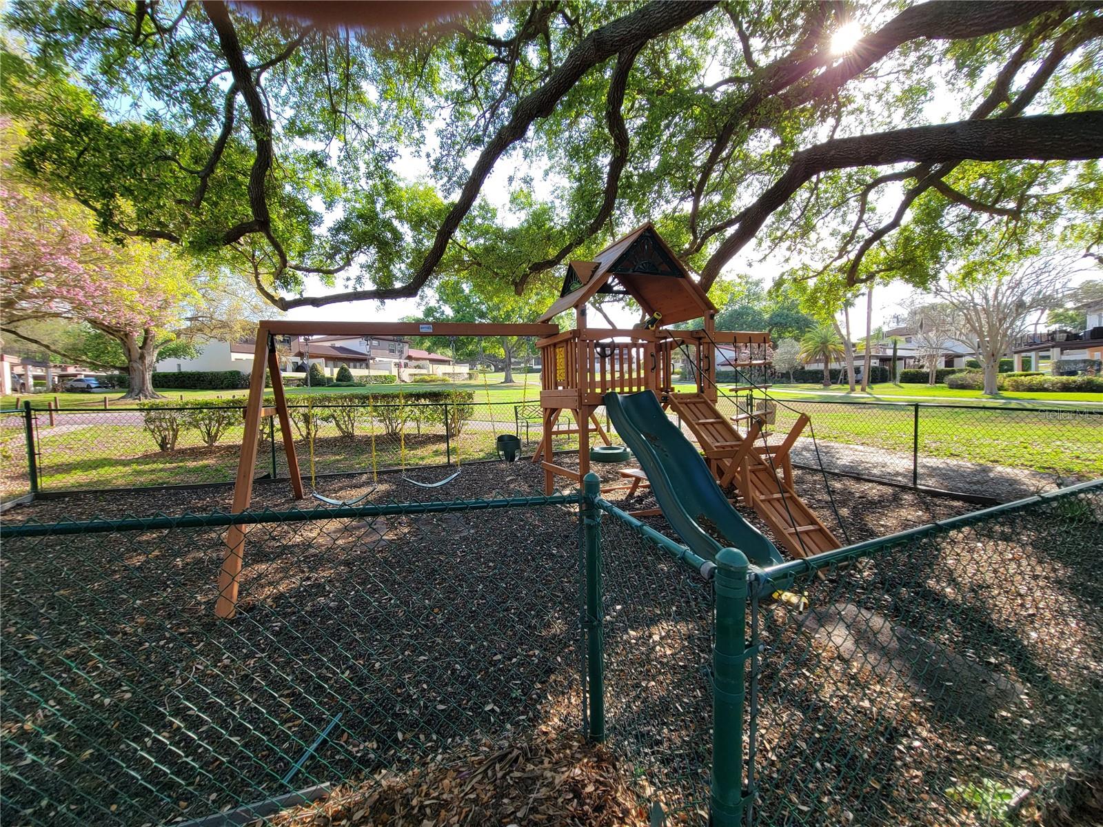 Image 44 of 59 For 1 Casa Loma Way