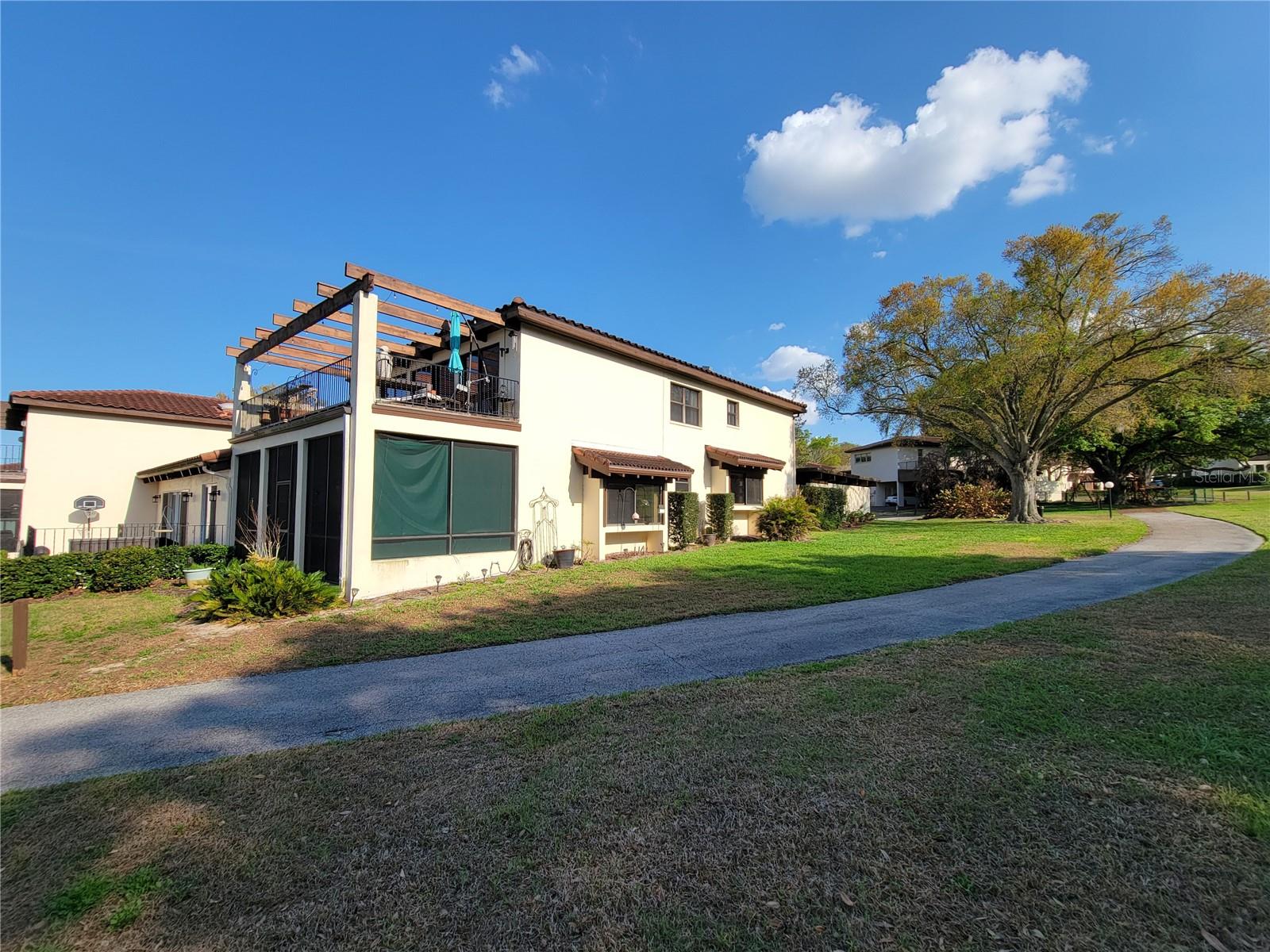 Image 46 of 59 For 1 Casa Loma Way