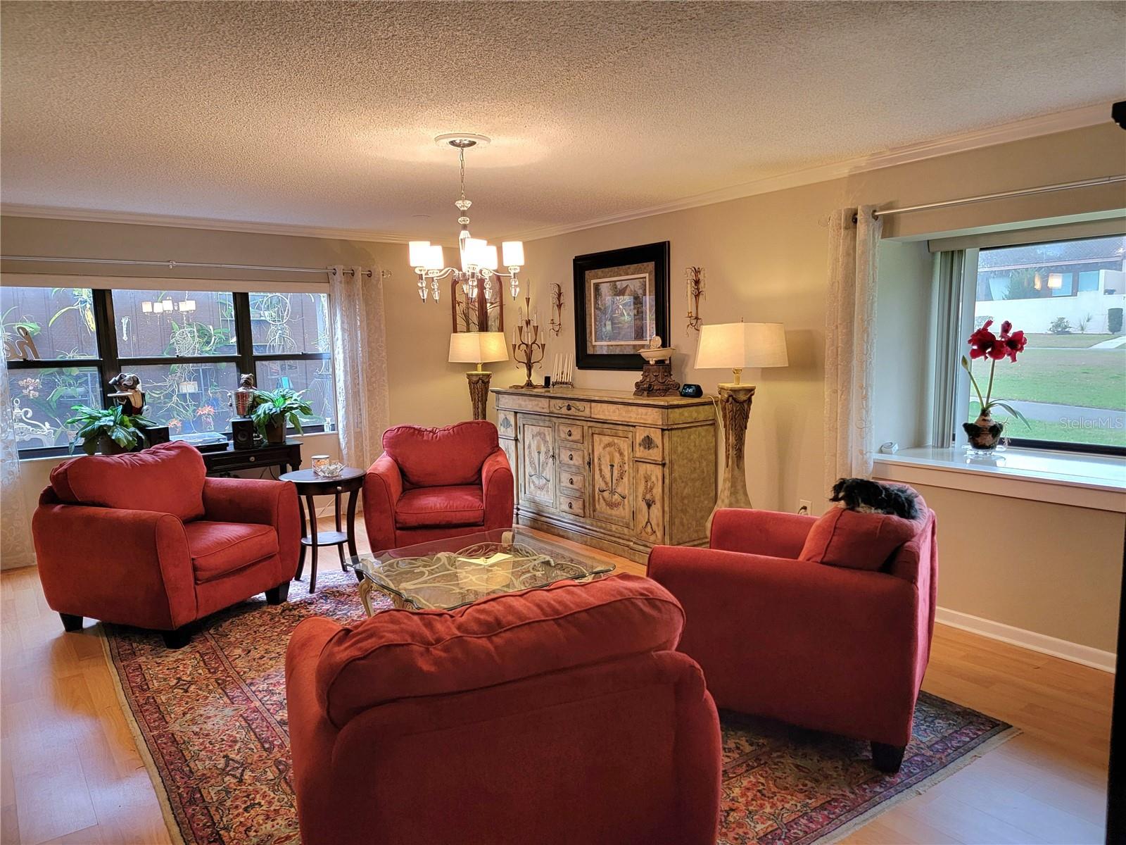 Image 5 of 59 For 1 Casa Loma Way