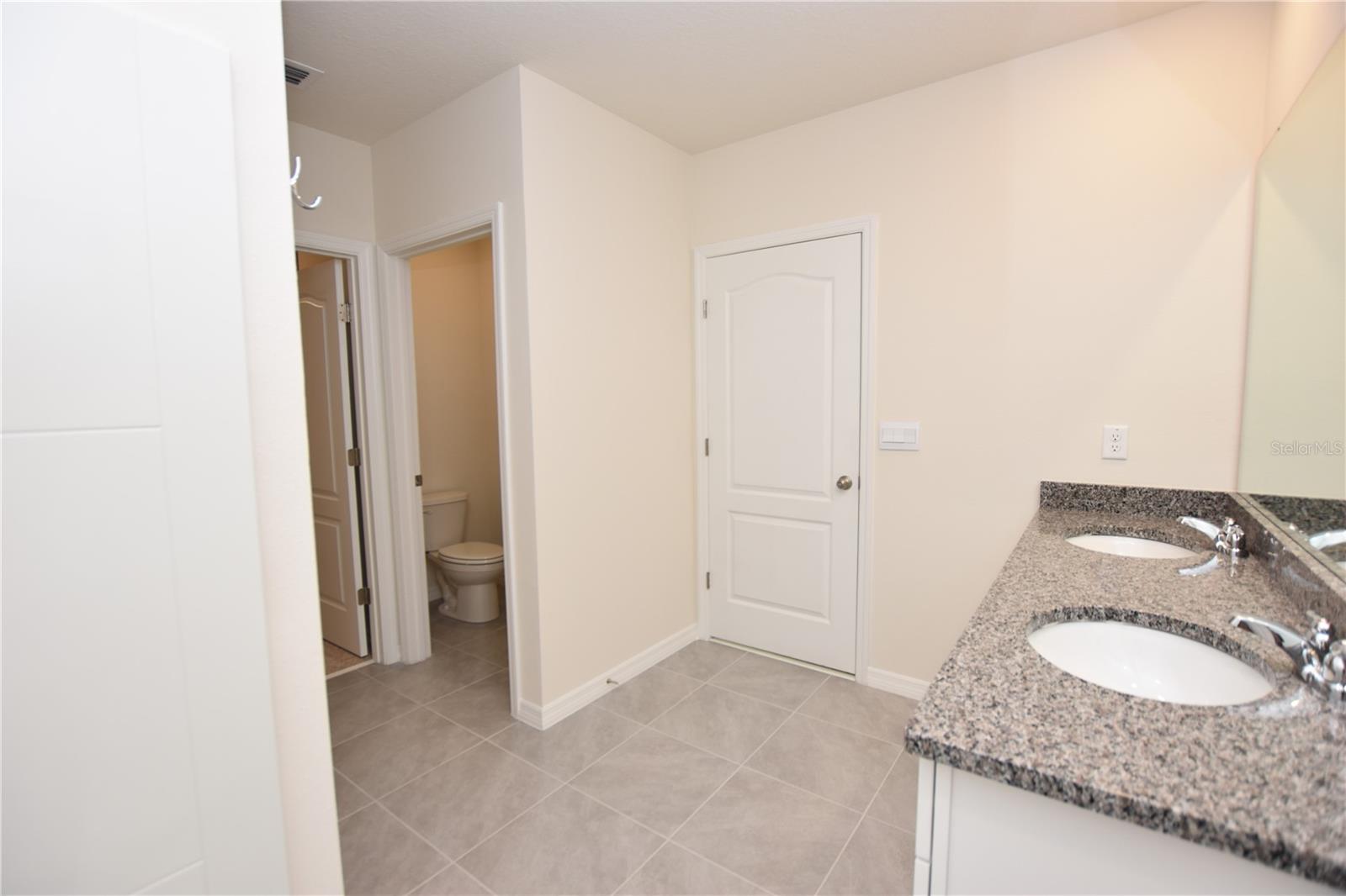 Image 13 of 31 For 5552 Siltstone Street