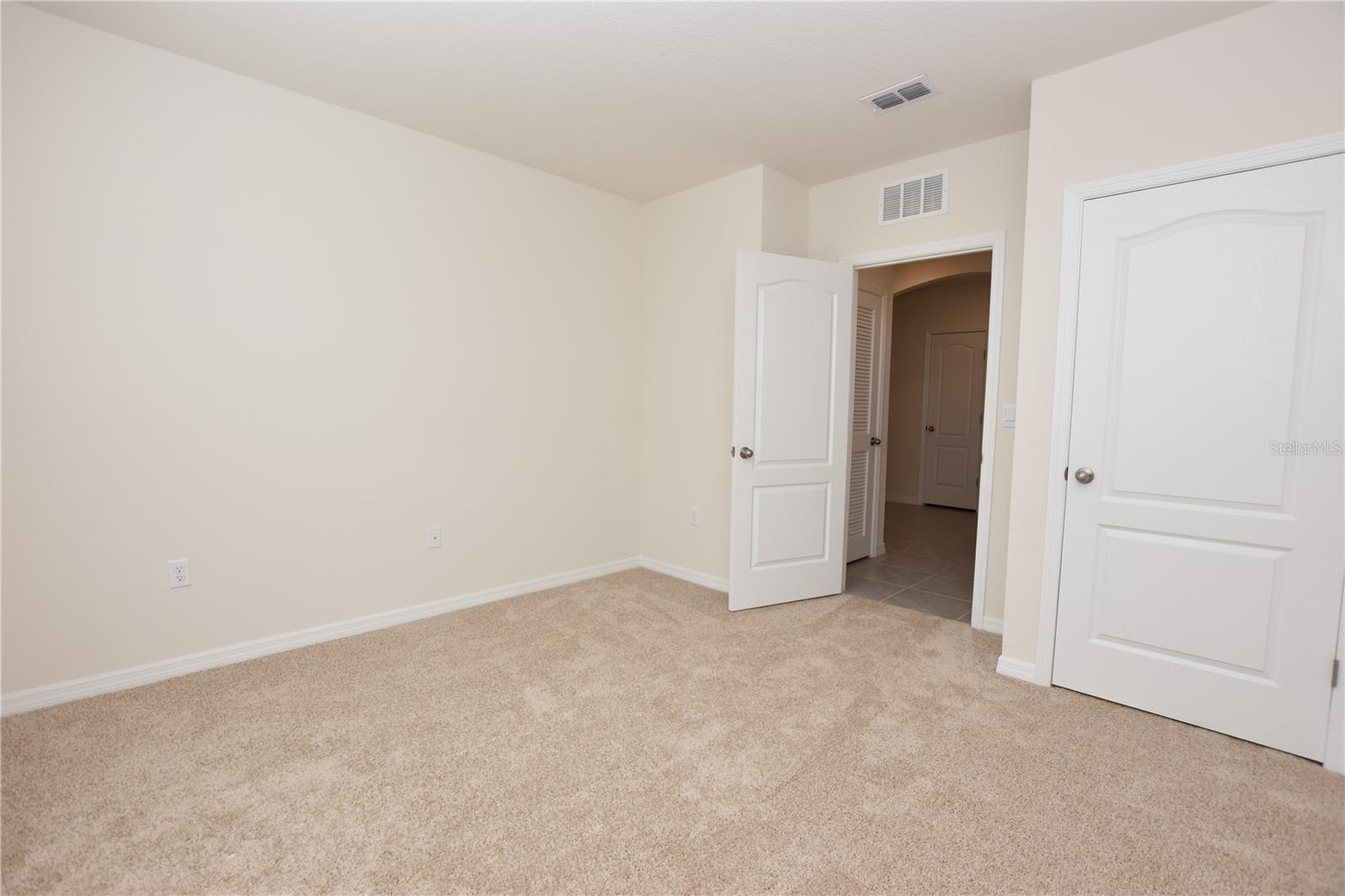 Image 19 of 31 For 5552 Siltstone Street